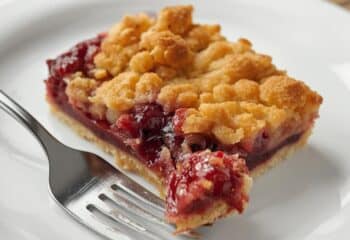 Cherry Crumble
